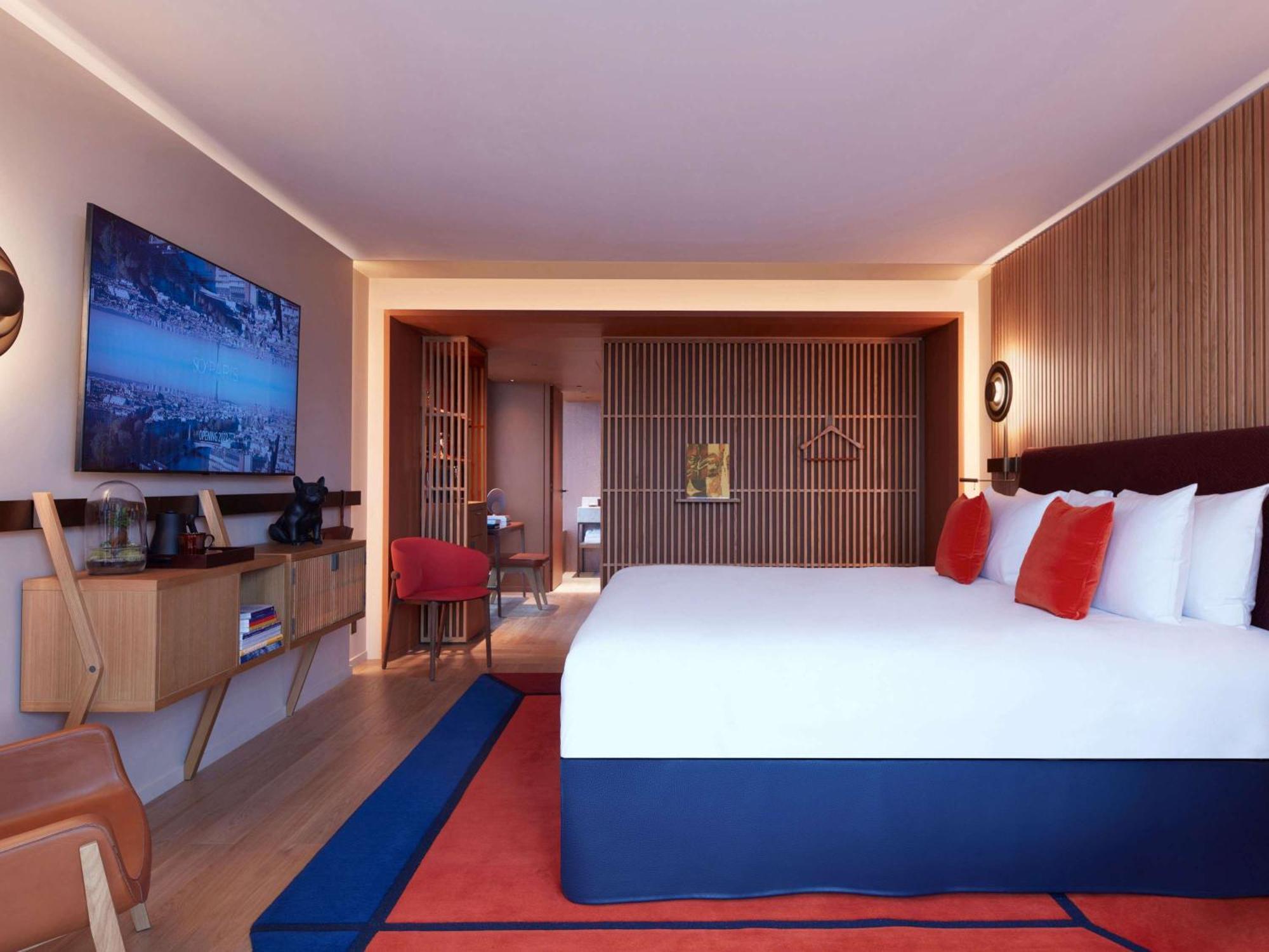 So/ Paris Hotel Exterior photo Deluxe room