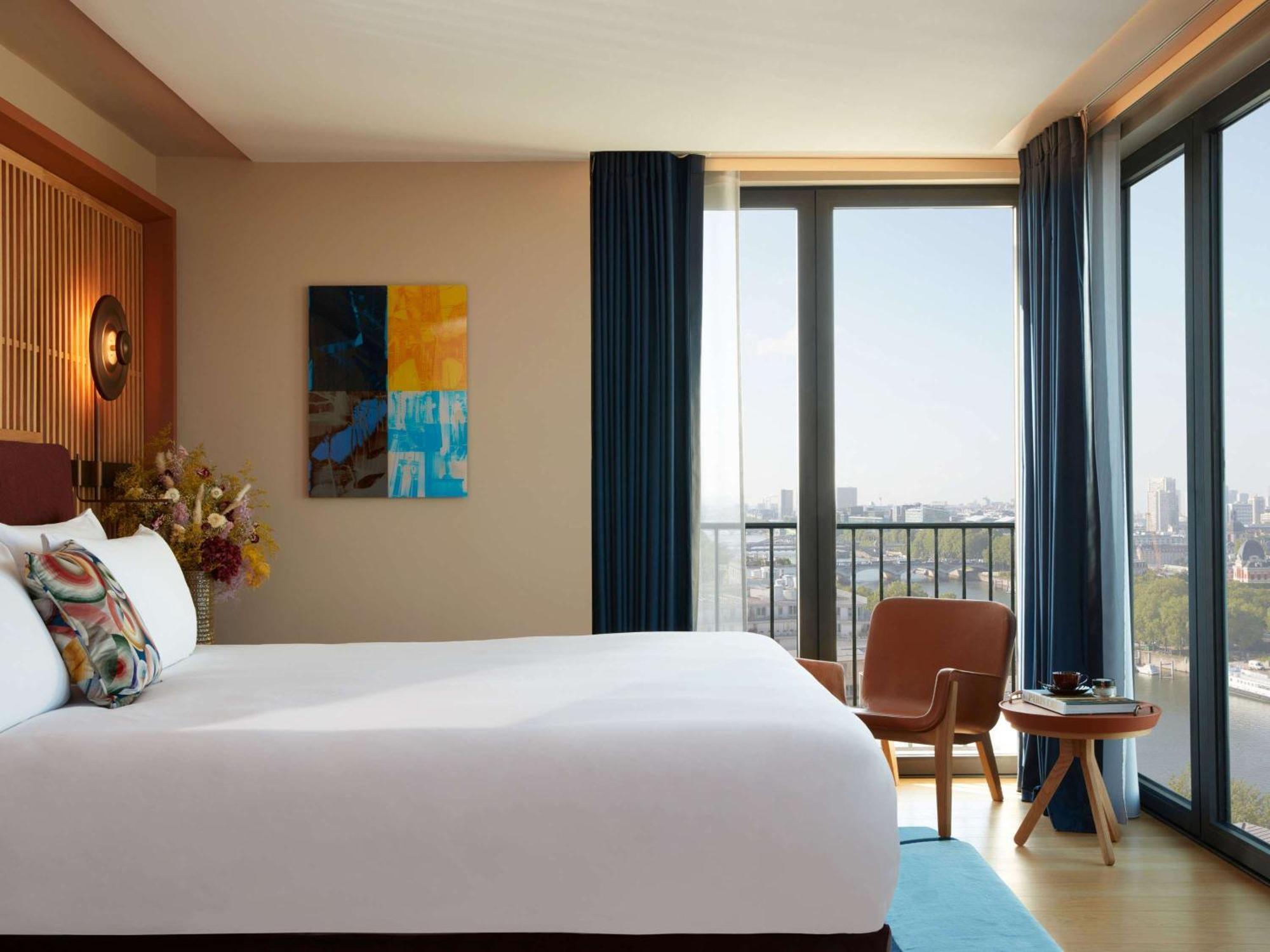 So/ Paris Hotel Exterior photo A bedroom at the hotel
