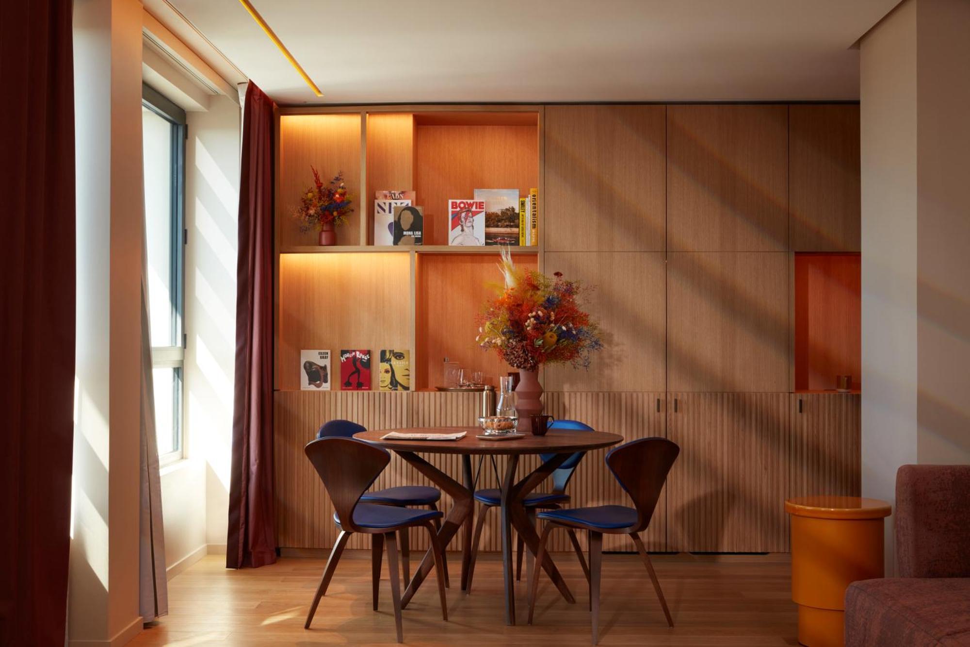 So/ Paris Hotel Exterior photo Dining room