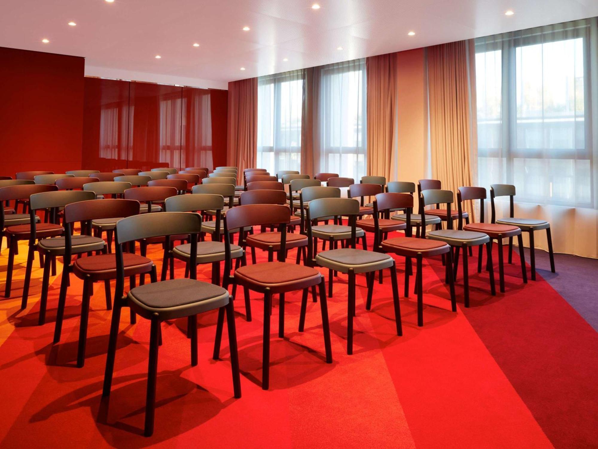 So/ Paris Hotel Exterior photo Meeting room