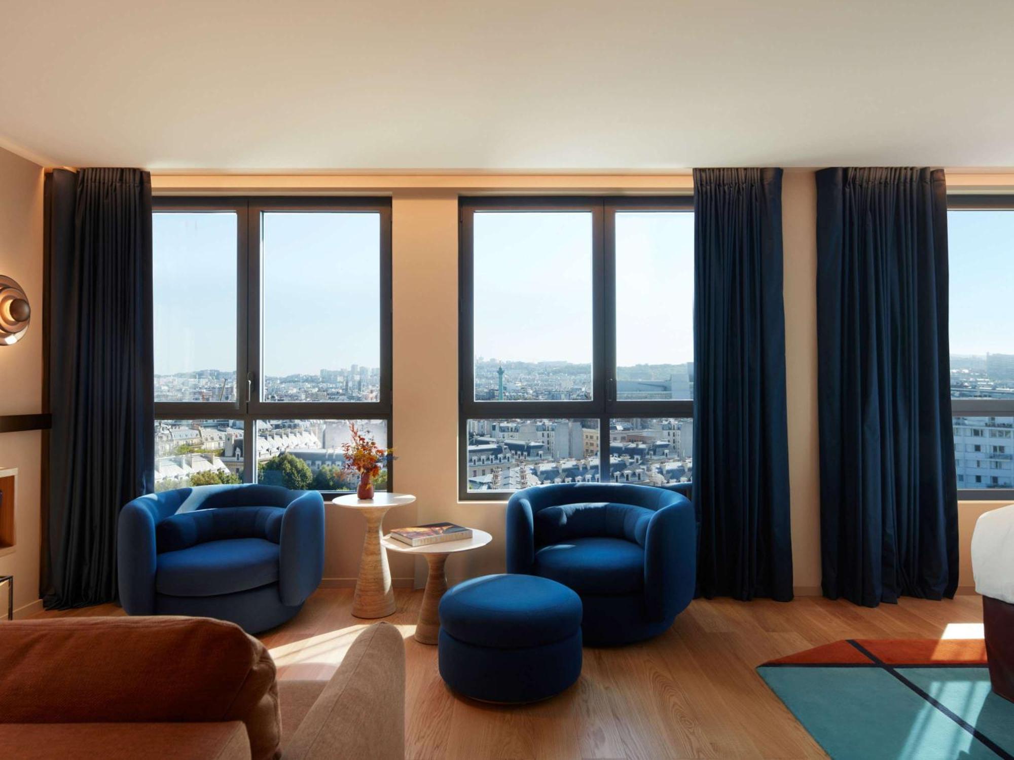 So/ Paris Hotel Exterior photo Suite